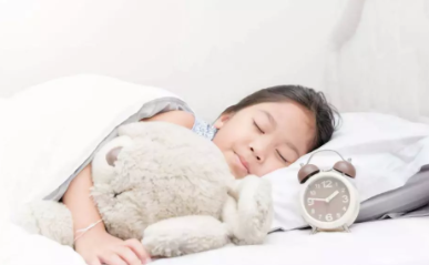 孩子每天睡眠不足9小時(shí)，近視風(fēng)險(xiǎn)增9倍