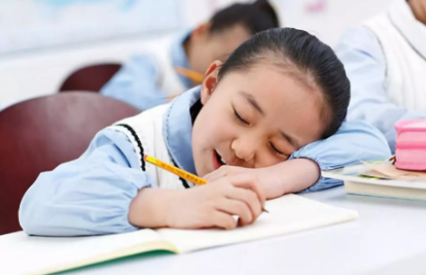 孩子每天睡眠不足9小時(shí)，近視風(fēng)險(xiǎn)增9倍