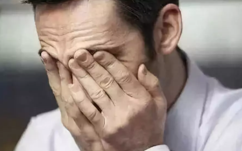 【驗(yàn)光配鏡知識】眼睛干澀、刺痛？眼科專家教你如何自查干眼癥