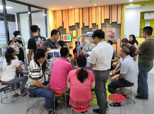 深圳初級眼鏡驗光師培訓(xùn)班報名開始了，名額有限?。?！