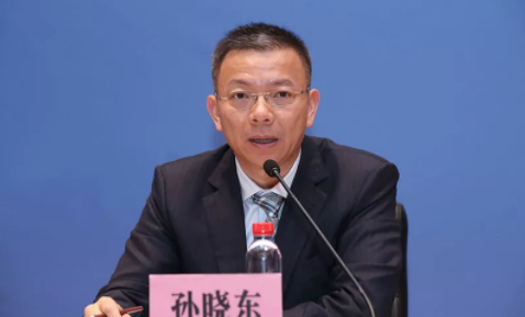教育部介紹近視防控實(shí)施方案政策亮點(diǎn)、重大部署和貫徹落實(shí)情況