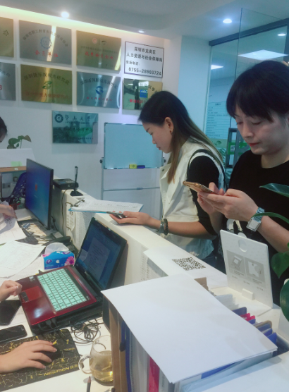 深圳眼鏡定配工職業(yè)技能大賽動(dòng)員會(huì)第二天盛況依然?。?！