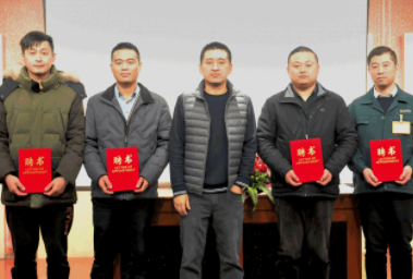 萬新光學攜手浙江大學，共同成立膜層優(yōu)化委員會