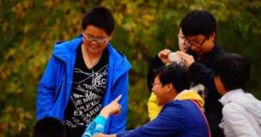 南昌多部門聯(lián)合出招：明確家庭、學(xué)校、醫(yī)療機(jī)構(gòu)責(zé)任，近視防控動(dòng)真格