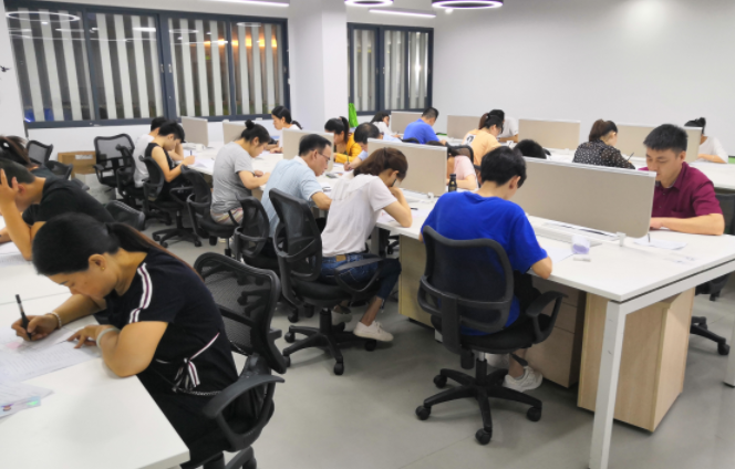 視普泰第七屆驗(yàn)光定配技能精修考證班順利畢業(yè)?。?！