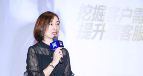 品類功能化升級，創(chuàng)造極致感體驗(yàn)：依視路聯(lián)合歐萊雅舉行跨界培訓(xùn)會
