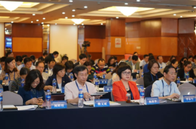 全國(guó)綜合防控兒童青少年近視專家宣講團(tuán)集體備課，已完成2000多萬人次宣教