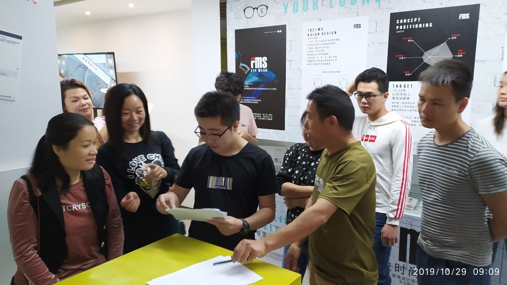 深圳視普泰第九屆驗光定配培訓學員順利畢業(yè)?。。? width=